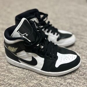 Nike air Jordan 1 mid spilt black and white